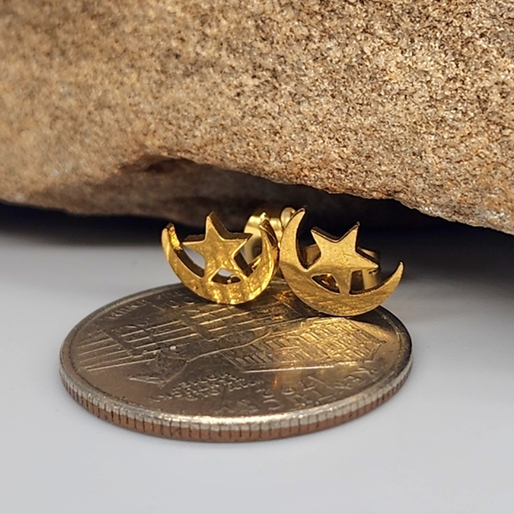 Minimalist Jewelry Elegant 14 kt Gold plate Moon Star Contemporary Design - Picture 3 of 13